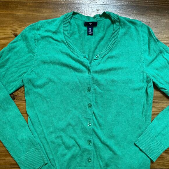 Gap green button long sleeve cardigan SIZE M - Picture 3 of 4